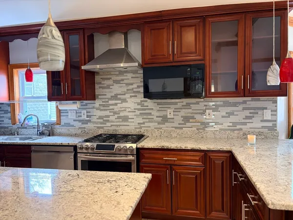 $2,400 | 91 Ward Street, Unit 1, Worcester, MA 01610