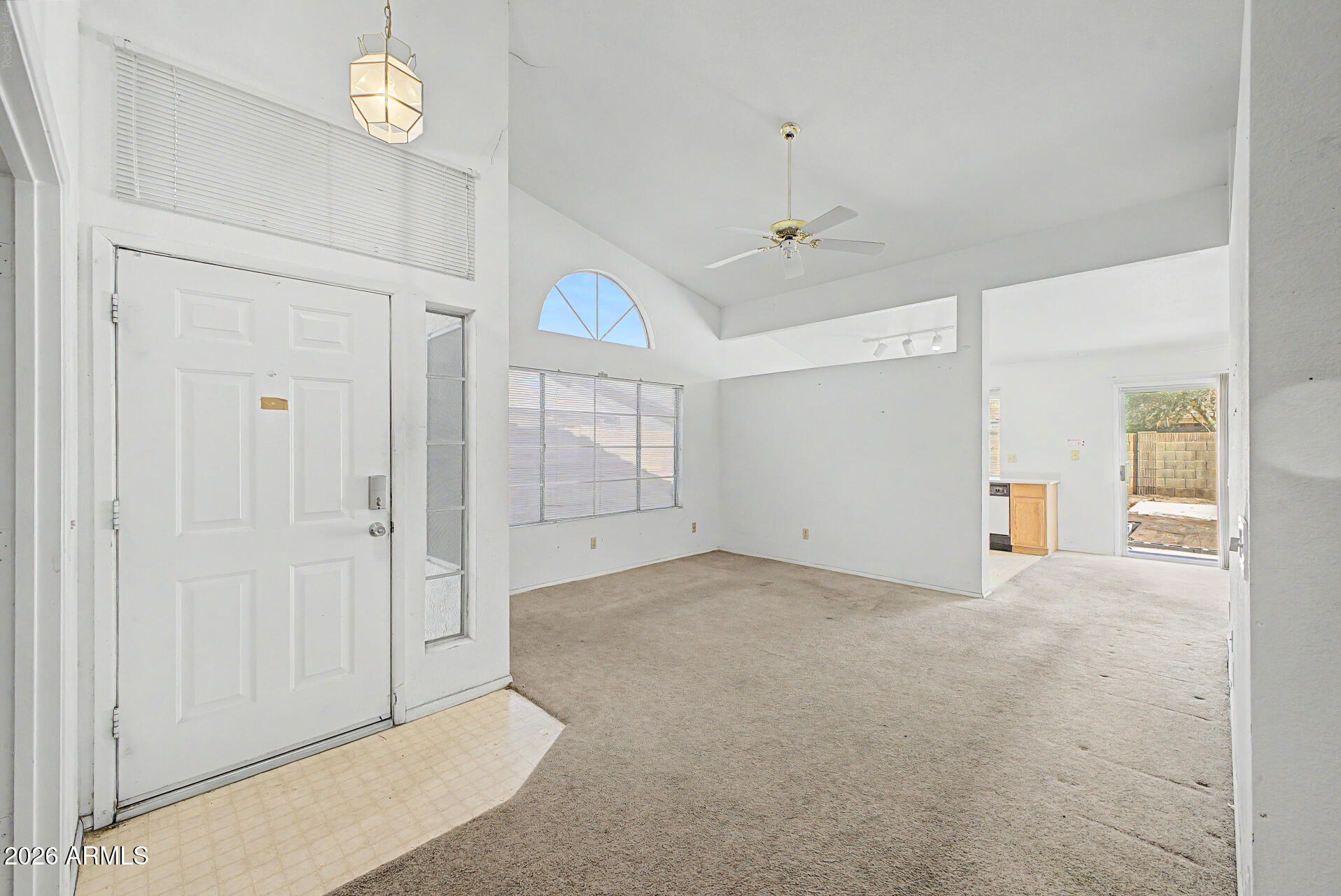 1621 East Darrel Road Phoenix, AZ 85042 - Photo 9 of 30 7 - Darrel