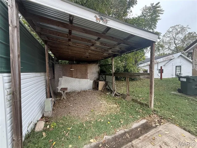 $99,000 | 411 South Street, Lebanon, MO 65536