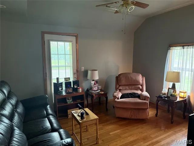 $99,000 | 411 South Street, Lebanon, MO 65536