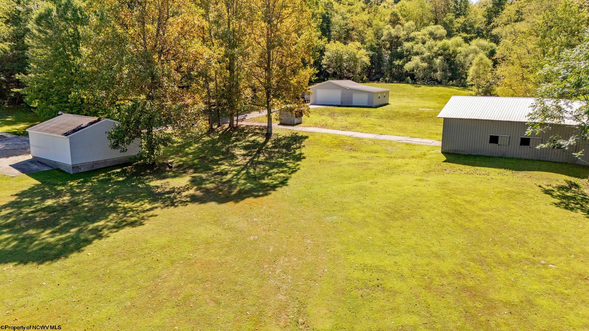 282 Co Rte 1/1 Bridgeport, WV 26330 - Photo 5 of 50 Gallery Image 5