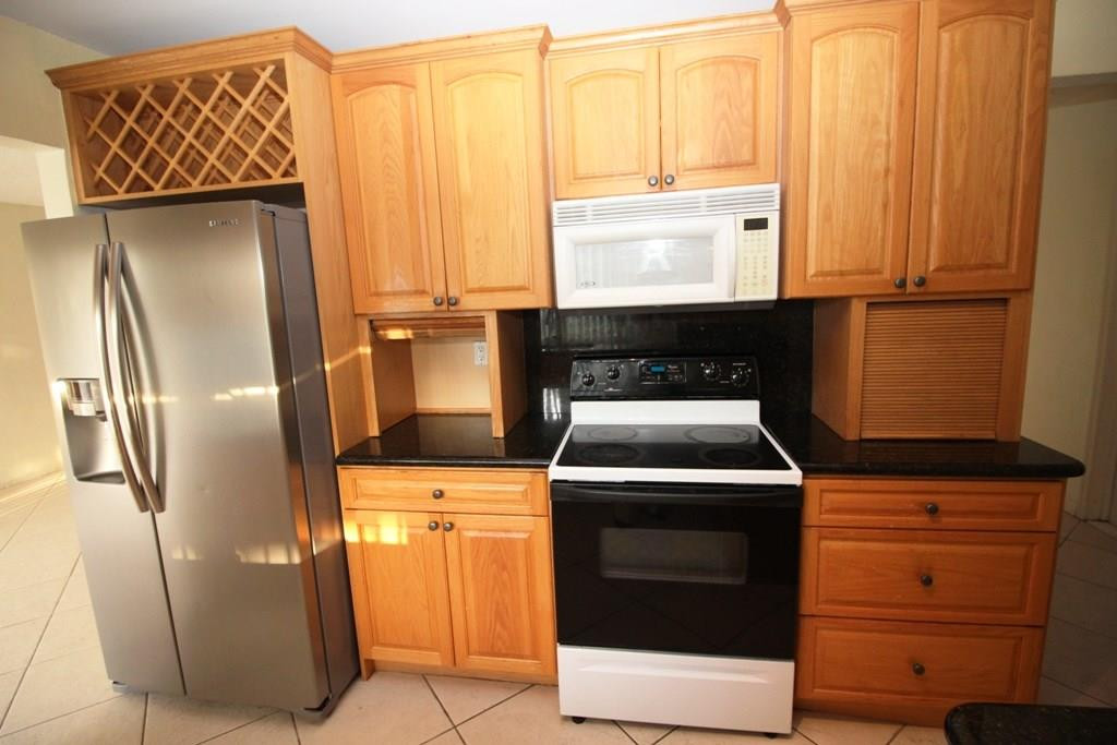 8291 Northwest 68th Avenue Tamarac, FL 33321 - Photo 12 of 25 Photo 12