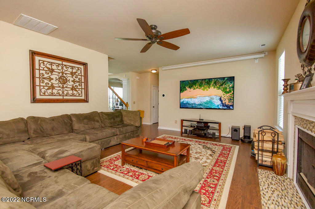 167 River Winding Road Jacksonville, NC 28540 - Photo 10 of 65 B7EA94ED-F41E-4DC9-8C49-AAEA7F7C5AED_1_1