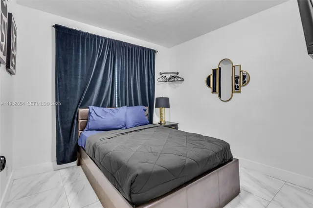 $5,000 | 695 Northeast 160th Street, Miami, FL 33162