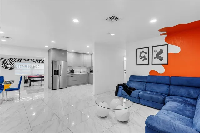 $5,000 | 695 Northeast 160th Street, Miami, FL 33162