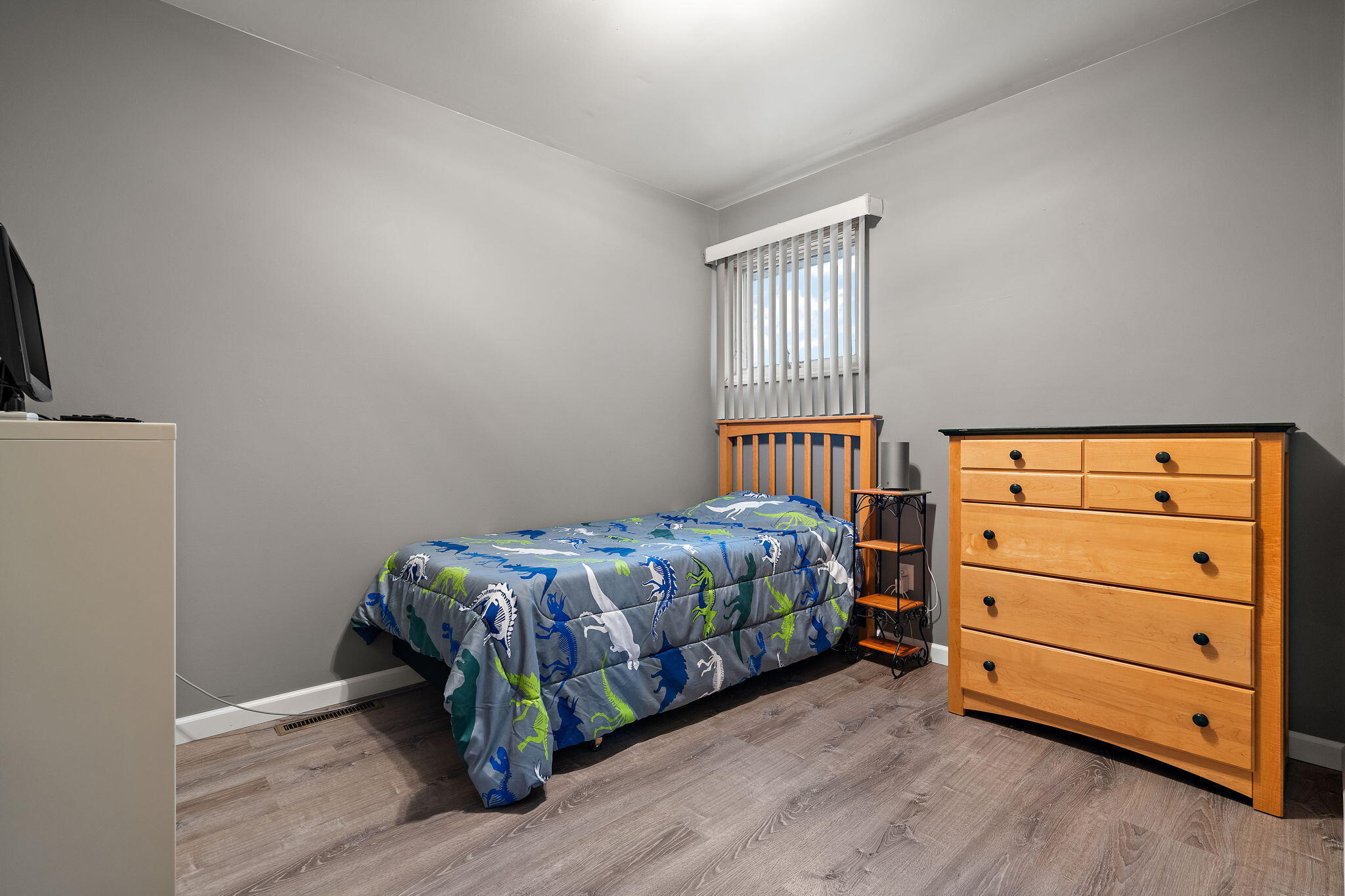 2164 Terrace Drive Highland, IN 46322 - Photo 19 of 34 a bedroom with a bed and a dresser