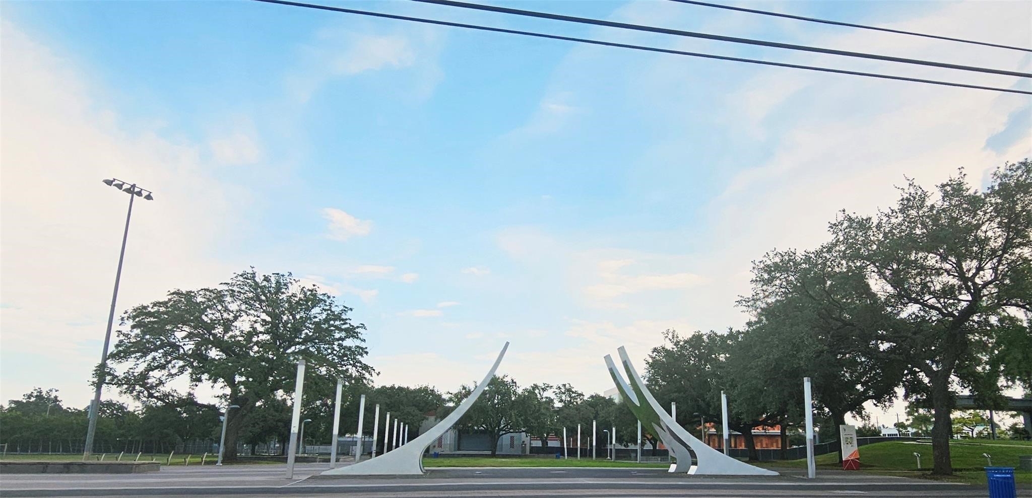 3610 Dennis Street Houston, TX 77004 - Photo 12 of 16 Located just minutes from Emancipation Park, offering access to walking trails, green space, and community recreation facilities.