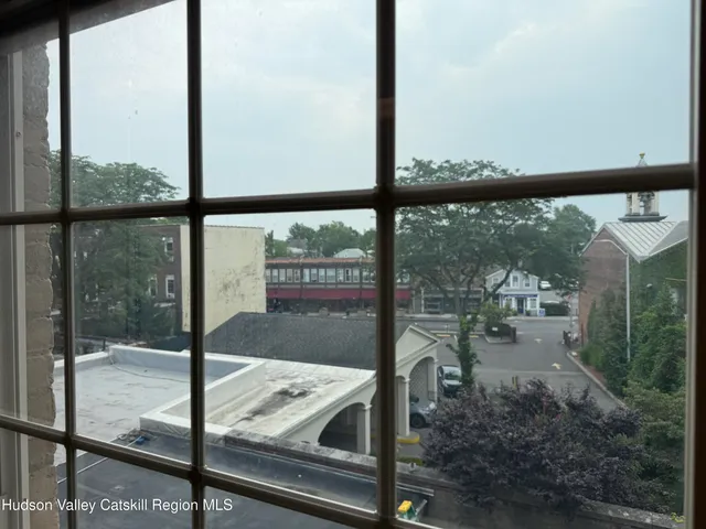 $2,200 | 280 Wall Street, Kingston, NY 12401