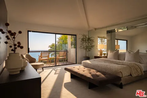 $7,450,000 | 24750 Vantage Point Terrace, Malibu, CA 90265