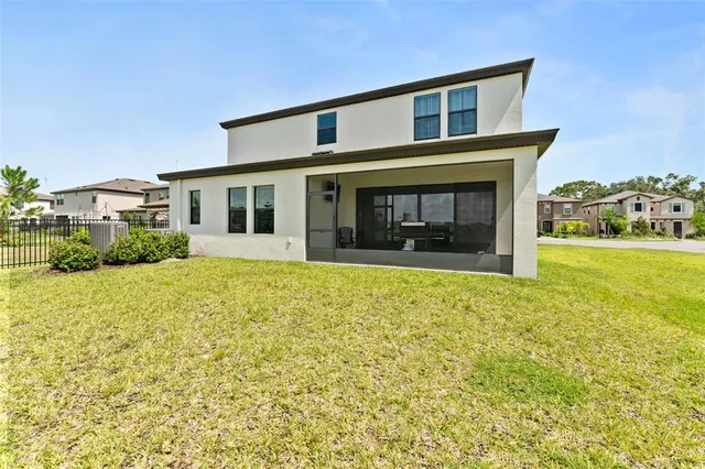 a view of a house with entertaining space