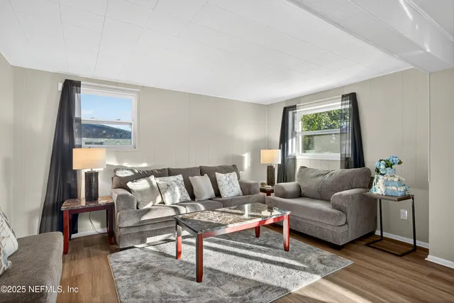 $245,000 | 409 Parkwood Drive, Orange Park, FL 32073