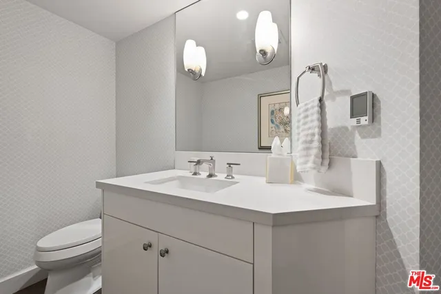 $2,395,000 | 701 Ocean Avenue, Unit 110, Santa Monica, CA 90402