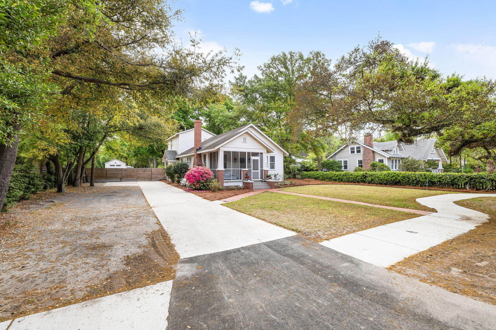216 Woodland Shores Road Charleston, SC 29412 - Photo 3 of 35 2-web-or-mls-216 Woodland Shores Rd - Co