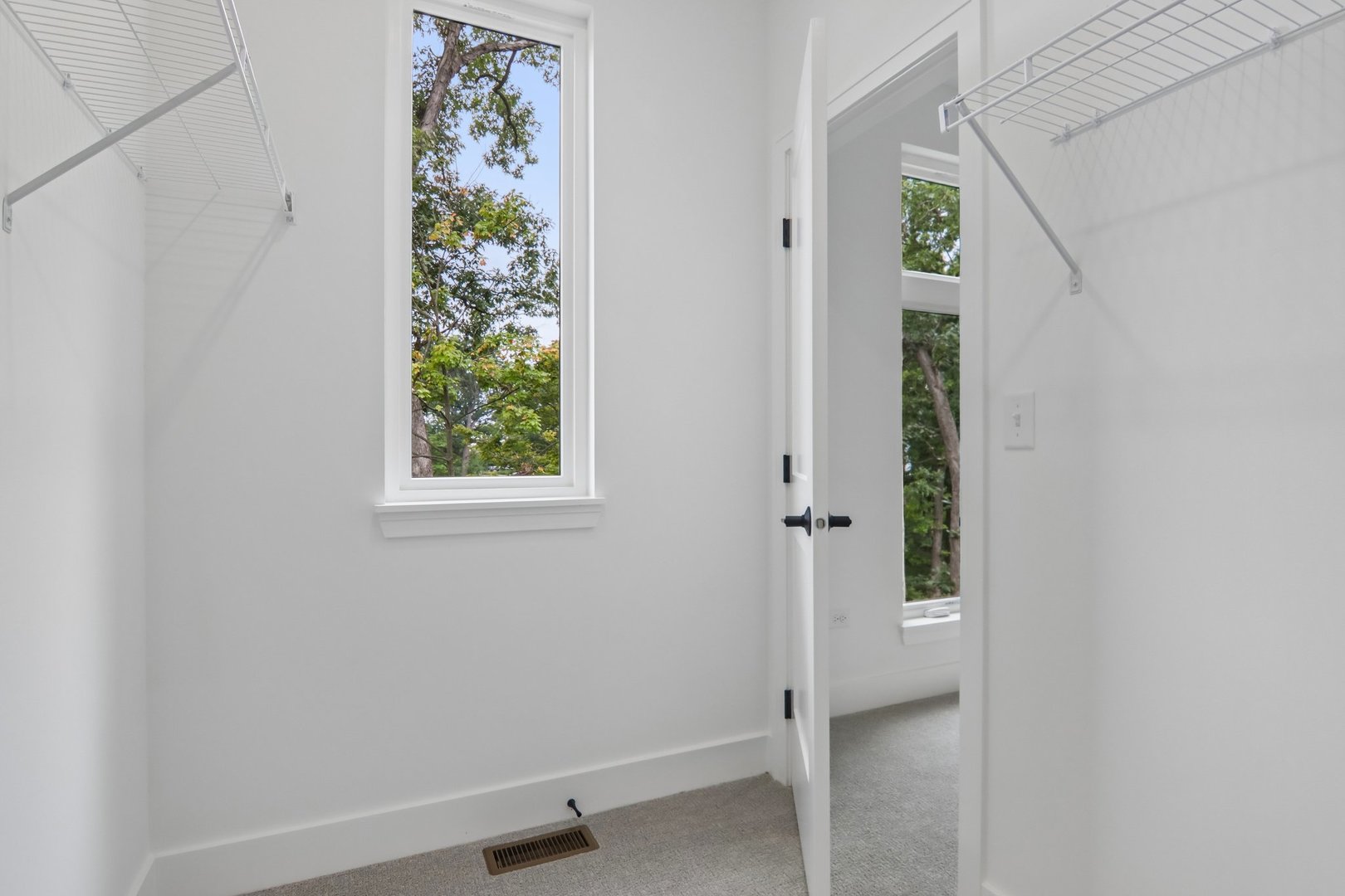 2122 Iron Ridge Lane Naperville, IL 60563 - Photo 29 of 46 Gallery Image 29