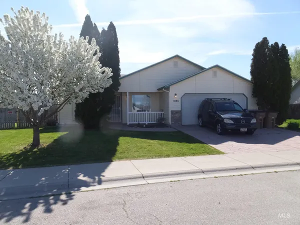 $349,900 | 1885 Stone Drive, Emmett, ID 83617