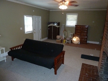 433 Frontage Road Rocky Mount, VA 24151 - Photo 11 of 29 Family Room