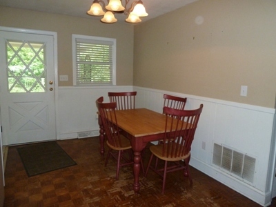 433 Frontage Road Rocky Mount, VA 24151 - Photo 5 of 29 DiningArea