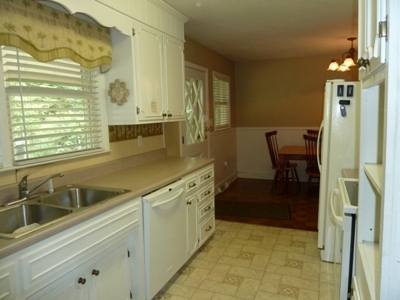 433 Frontage Road Rocky Mount, VA 24151 - Photo 8 of 29 Kitchen