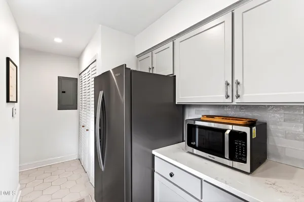 $385,000 | 907 Oak Tree Drive, Chapel Hill, NC 27517