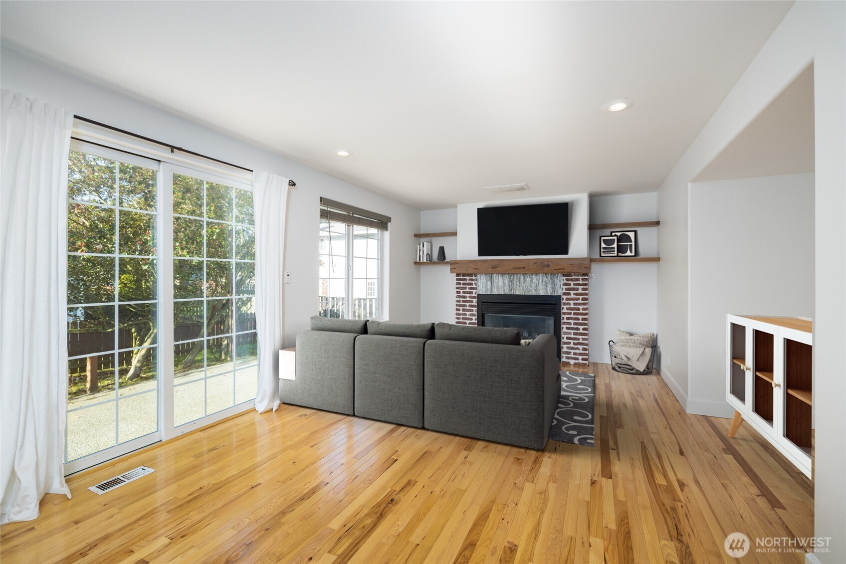 2419 Southwest Capital Drive Oak Harbor, WA 98277 - Photo 18 of 38