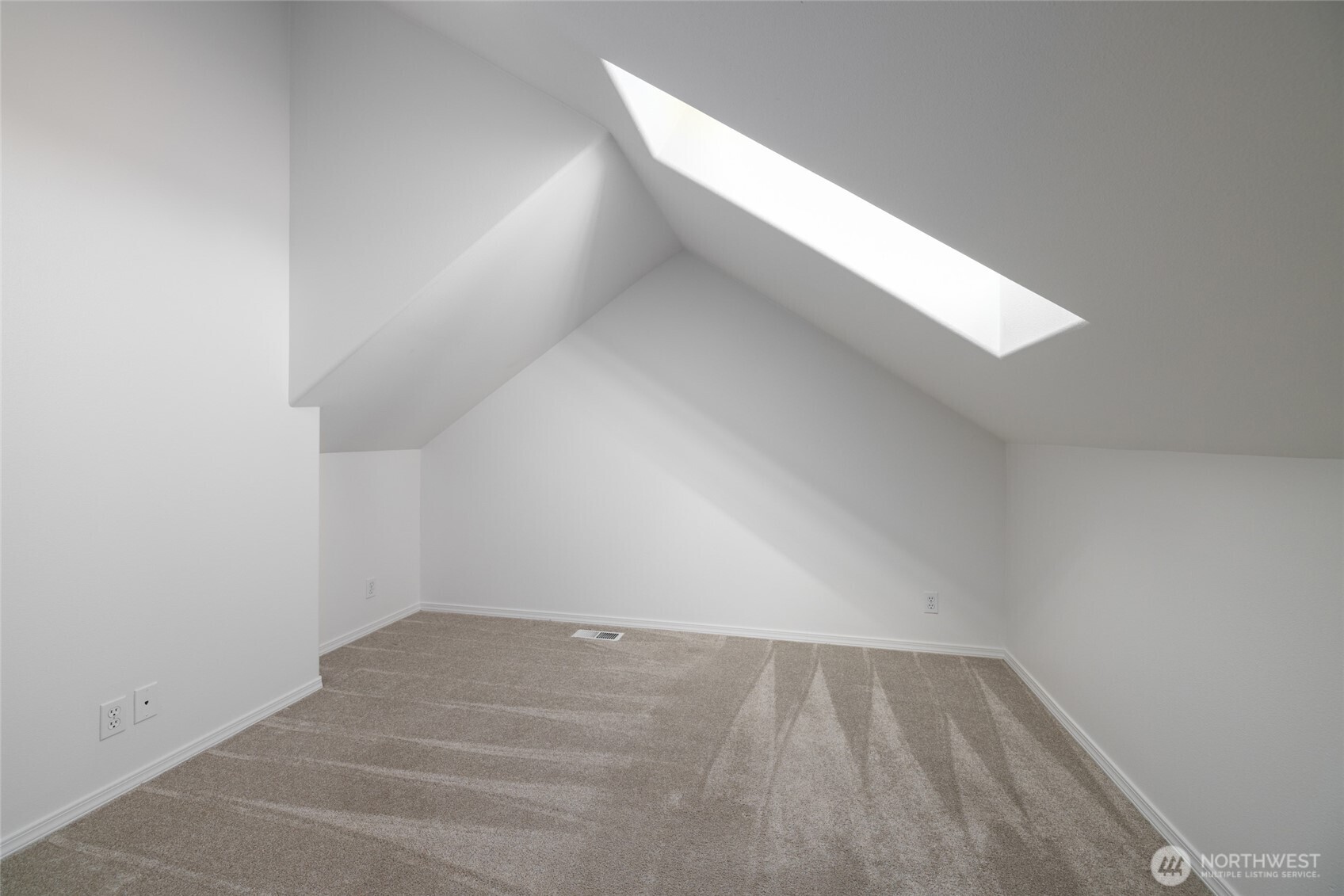 2419 Southwest Capital Drive Oak Harbor, WA 98277 - Photo 24 of 38