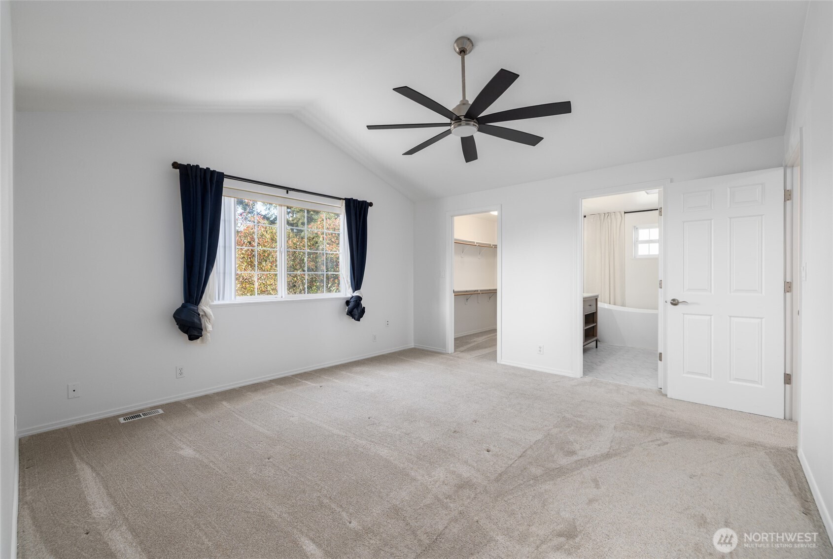 2419 Southwest Capital Drive Oak Harbor, WA 98277 - Photo 25 of 38