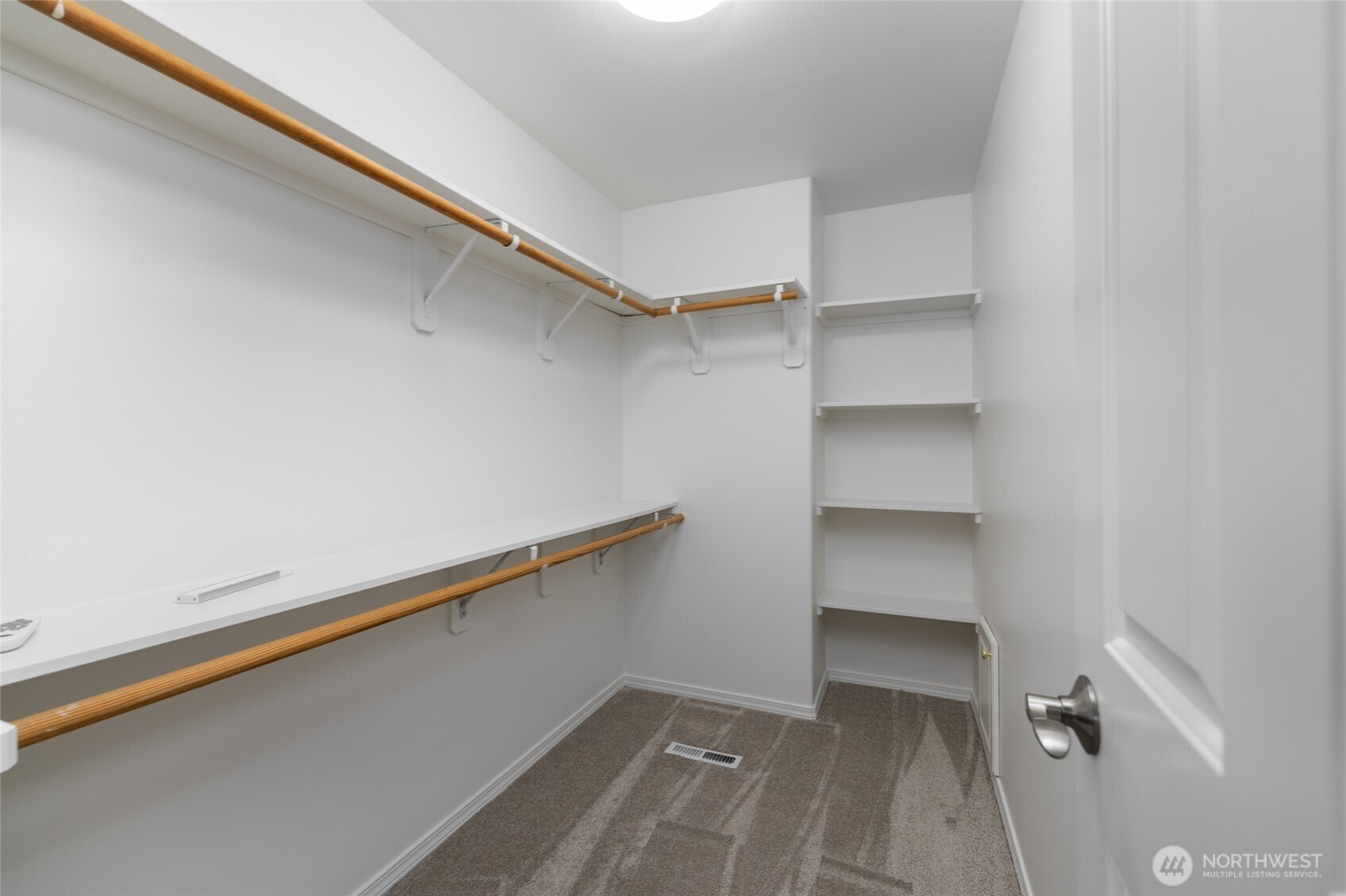 2419 Southwest Capital Drive Oak Harbor, WA 98277 - Photo 27 of 38