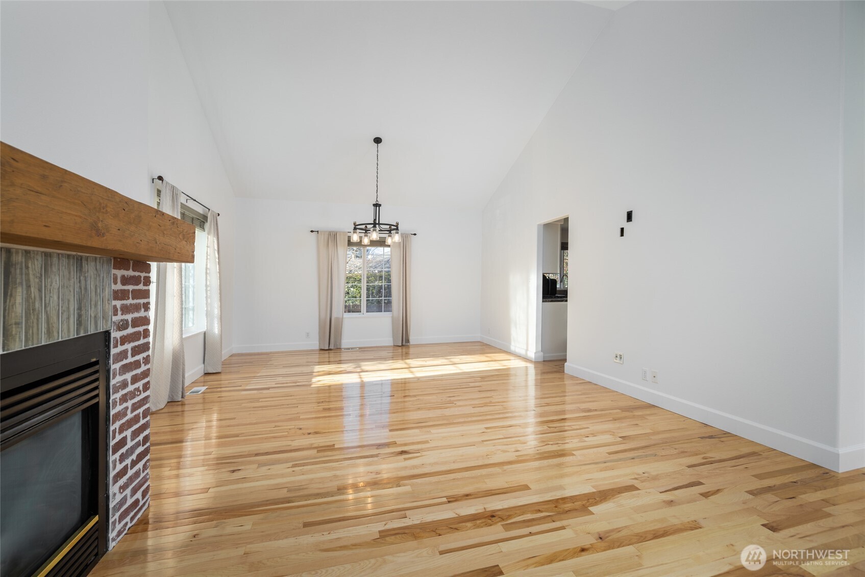 2419 Southwest Capital Drive Oak Harbor, WA 98277 - Photo 7 of 38