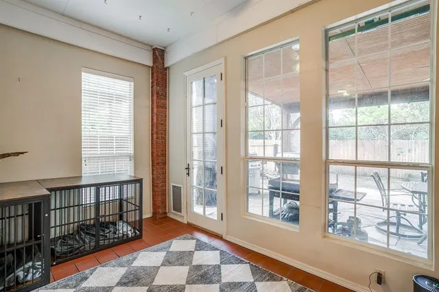 $444,500 | 505 Dorcas Lane, Arlington, TX 76013