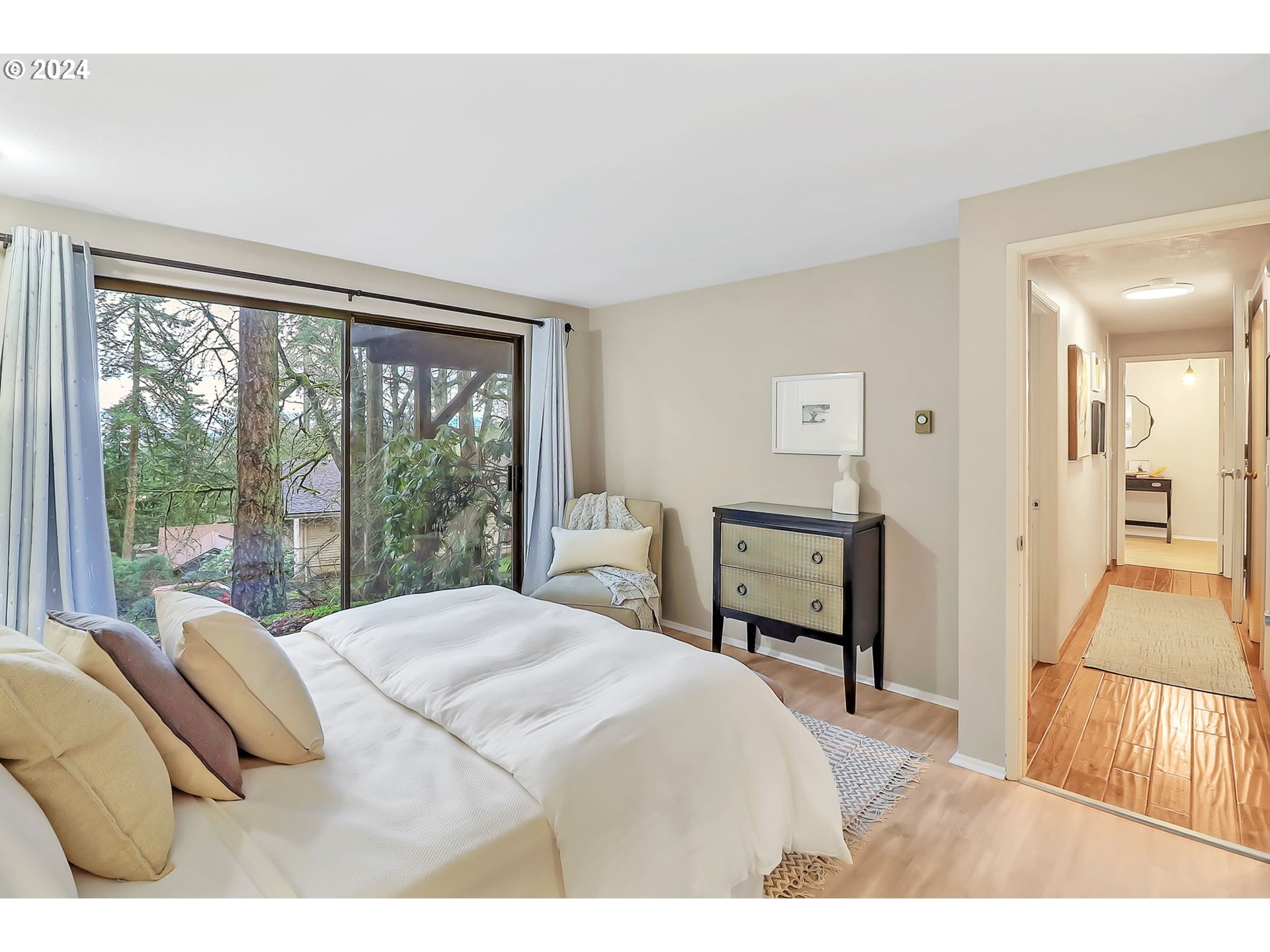 2755 Warren Street Eugene, OR 97405 - Photo 20 of 43 Owner's Suite Bedroom