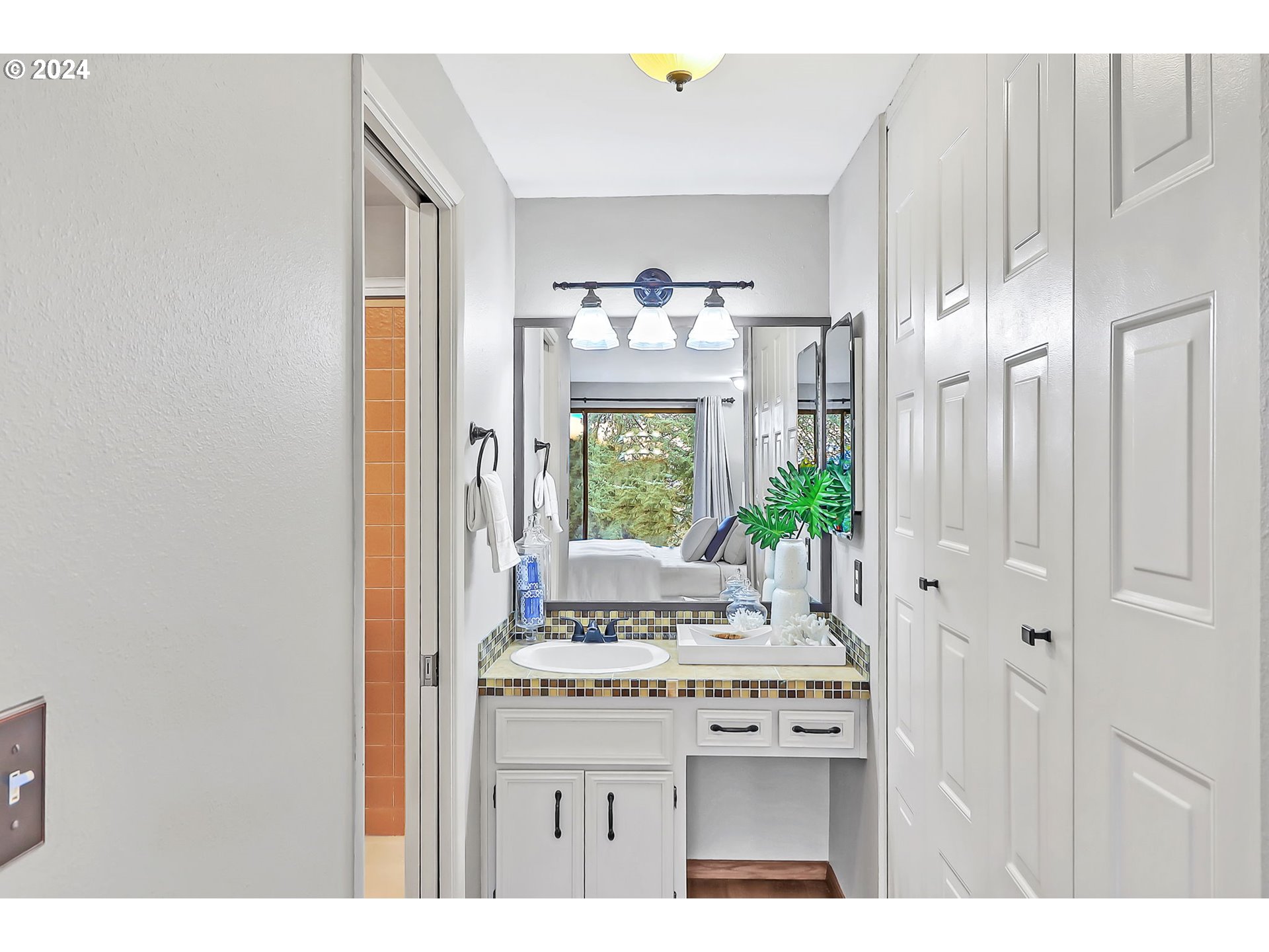 2755 Warren Street Eugene, OR 97405 - Photo 21 of 43 Owner's Suite Bedroom