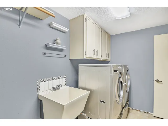 $495,000 | 2755 Warren Street, Eugene, OR 97405