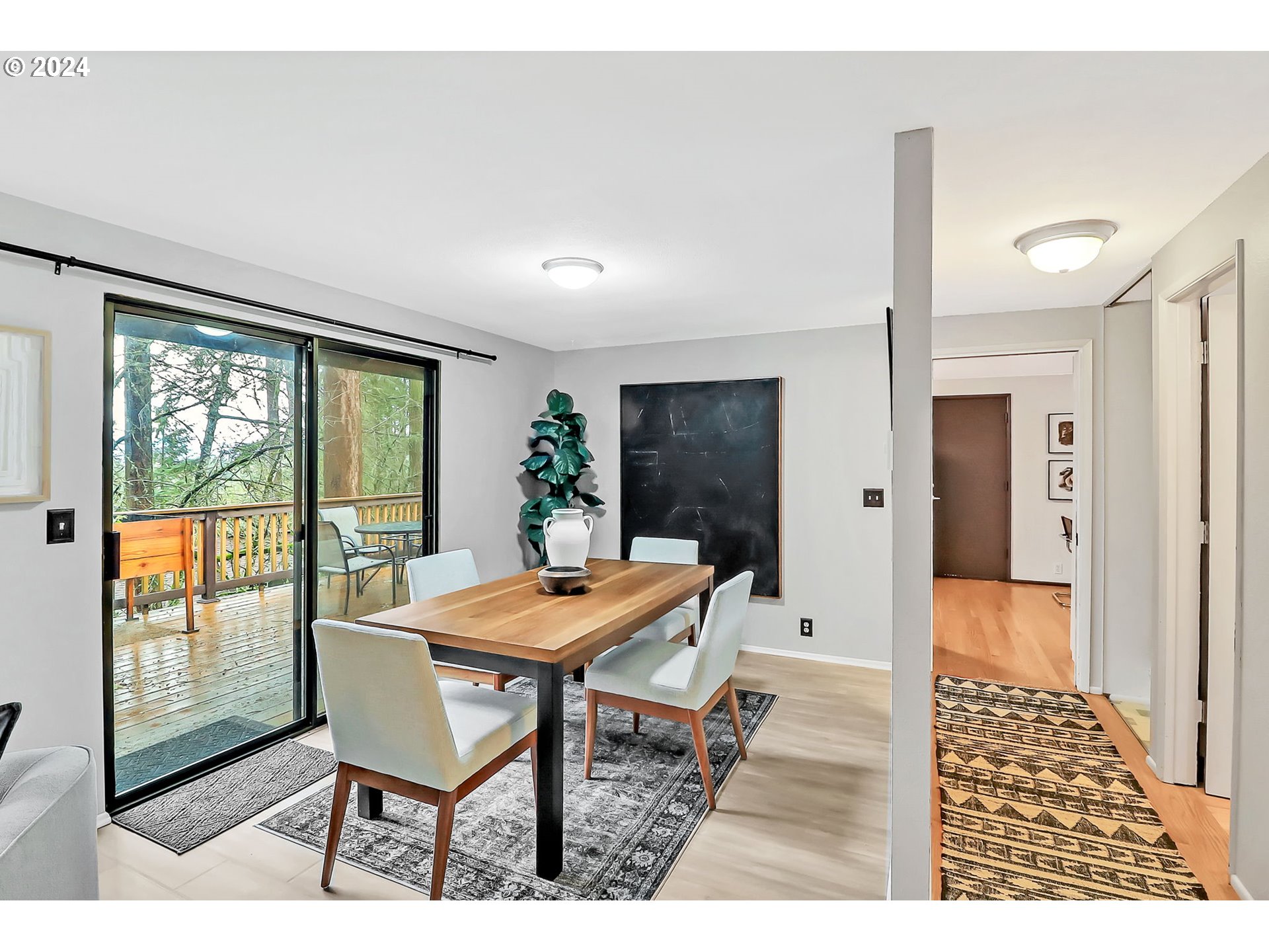 2755 Warren Street Eugene, OR 97405 - Photo 7 of 43 Living Room