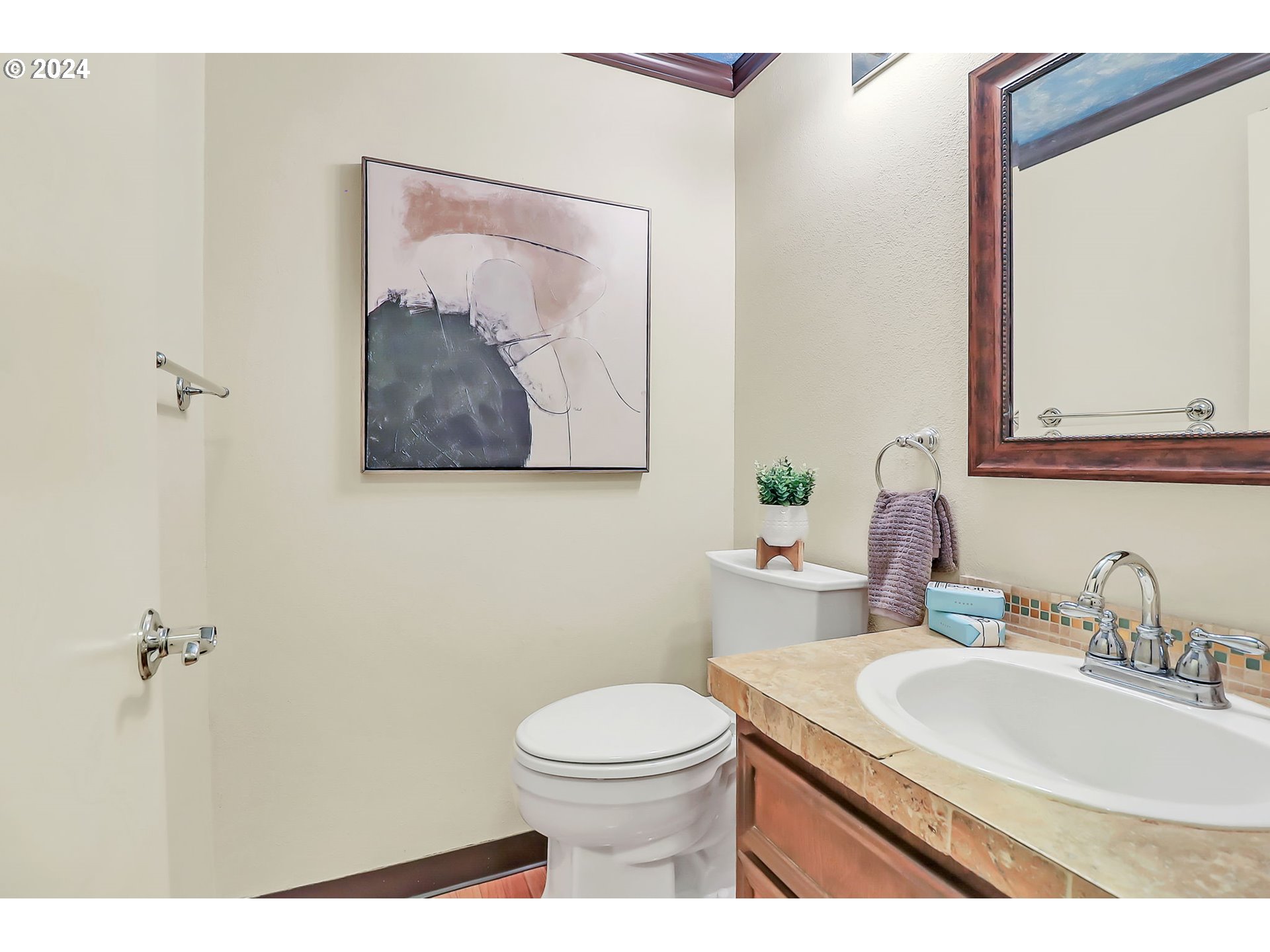 2755 Warren Street Eugene, OR 97405 - Photo 10 of 43 Bathroom