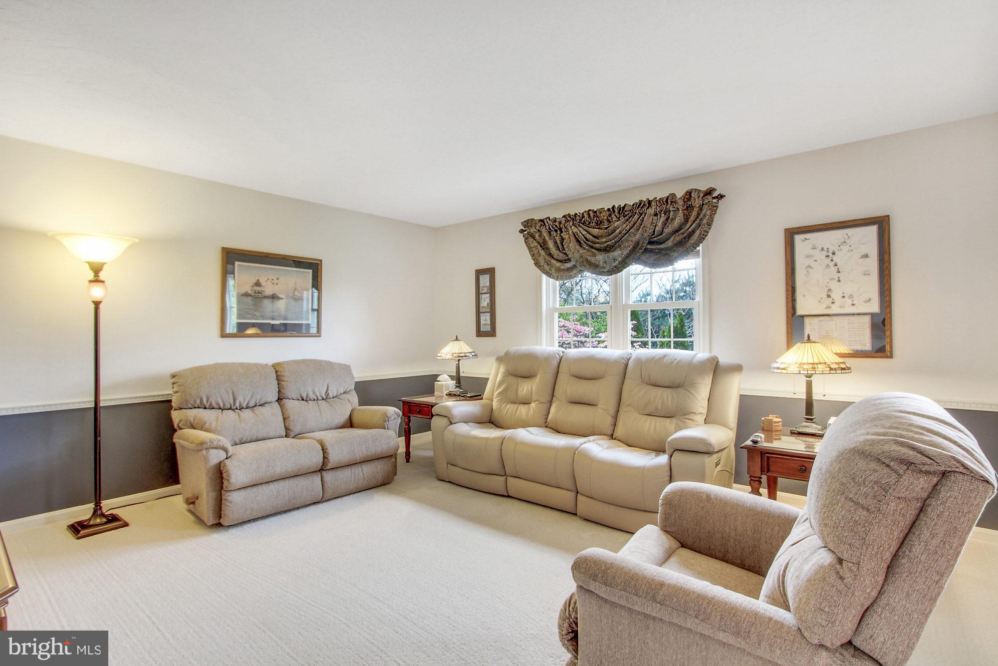 685 Woodside Road York, PA 17406 - Photo 11 of 25 Gallery Image 11