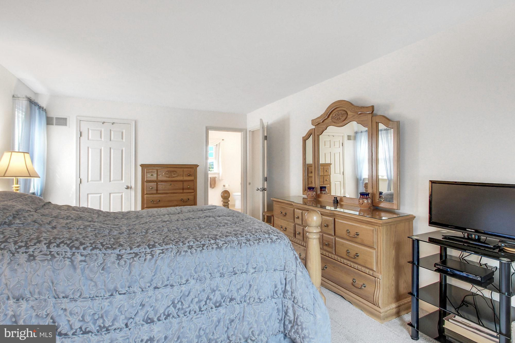 685 Woodside Road York, PA 17406 - Photo 16 of 25 Gallery Image 16
