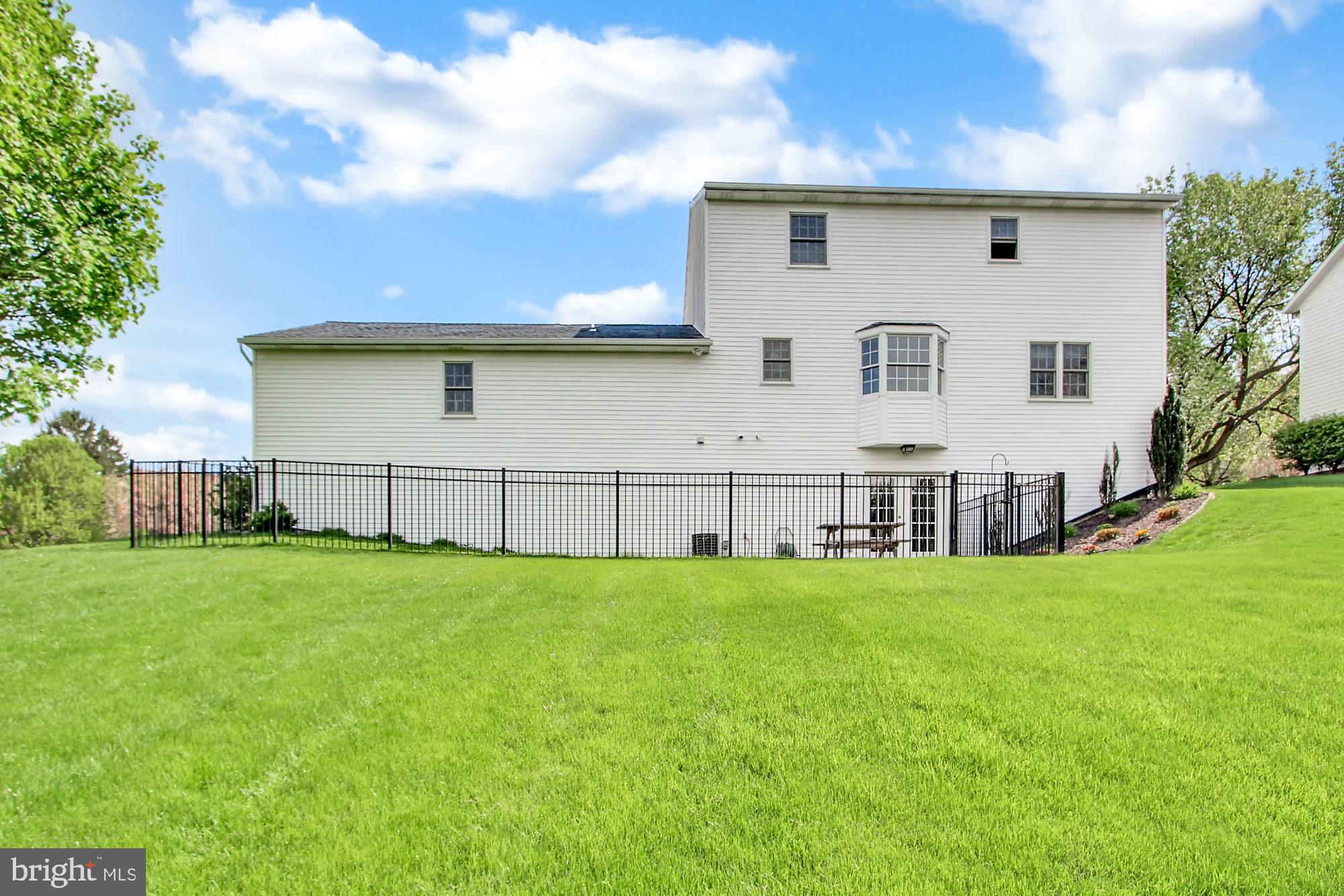685 Woodside Road York, PA 17406 - Photo 22 of 25 Gallery Image 22