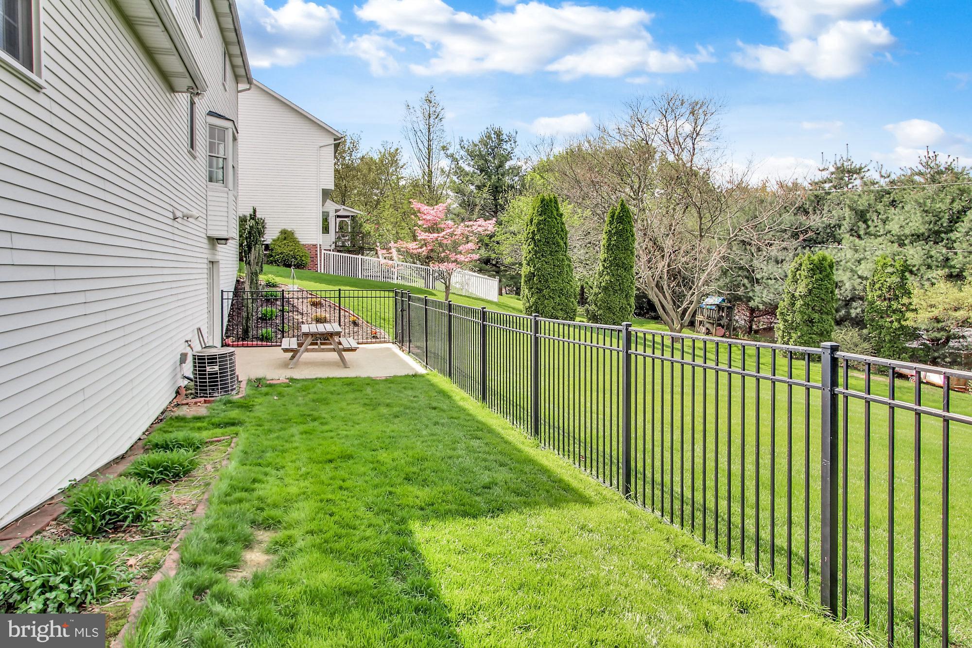 685 Woodside Road York, PA 17406 - Photo 23 of 25 Gallery Image 23