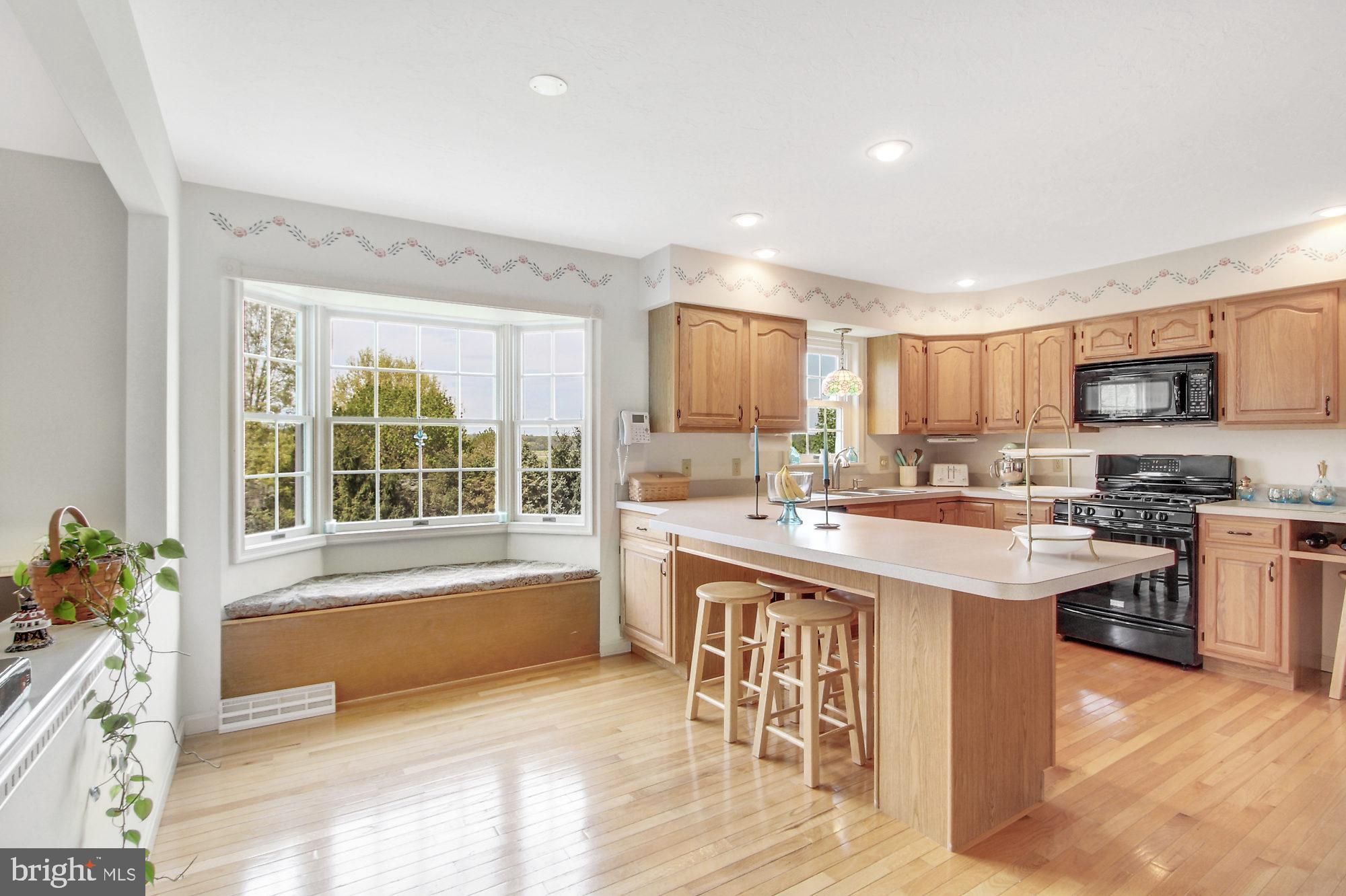685 Woodside Road York, PA 17406 - Photo 8 of 25 Gallery Image 8