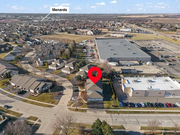 $185,000 | 809 Constance Lane, Unit 809, Sycamore, IL 60178