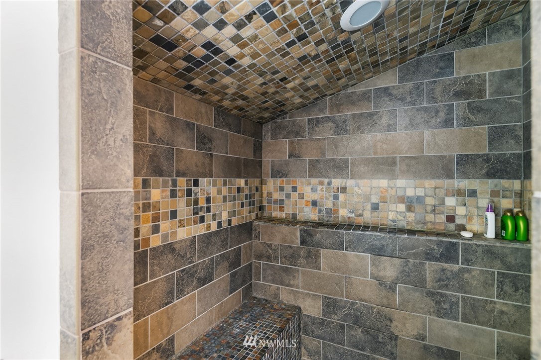 13845 177th Avenue Southeast Renton, WA 98059 - Photo 14 of 25 Gallery Image 14