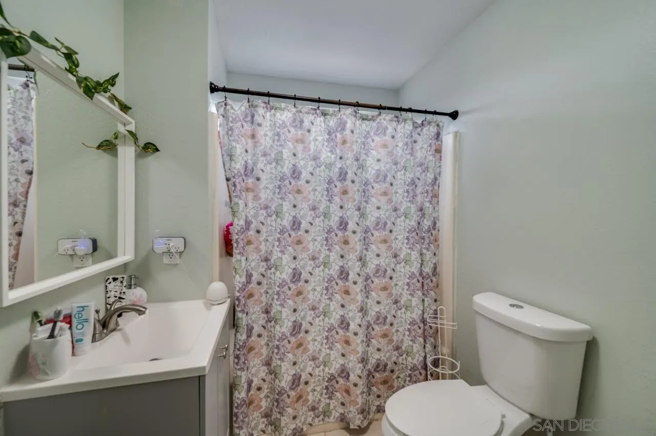 8713-15 Central Way Spring Valley, CA 91977 - Photo 11 of 39 Gallery Image 11