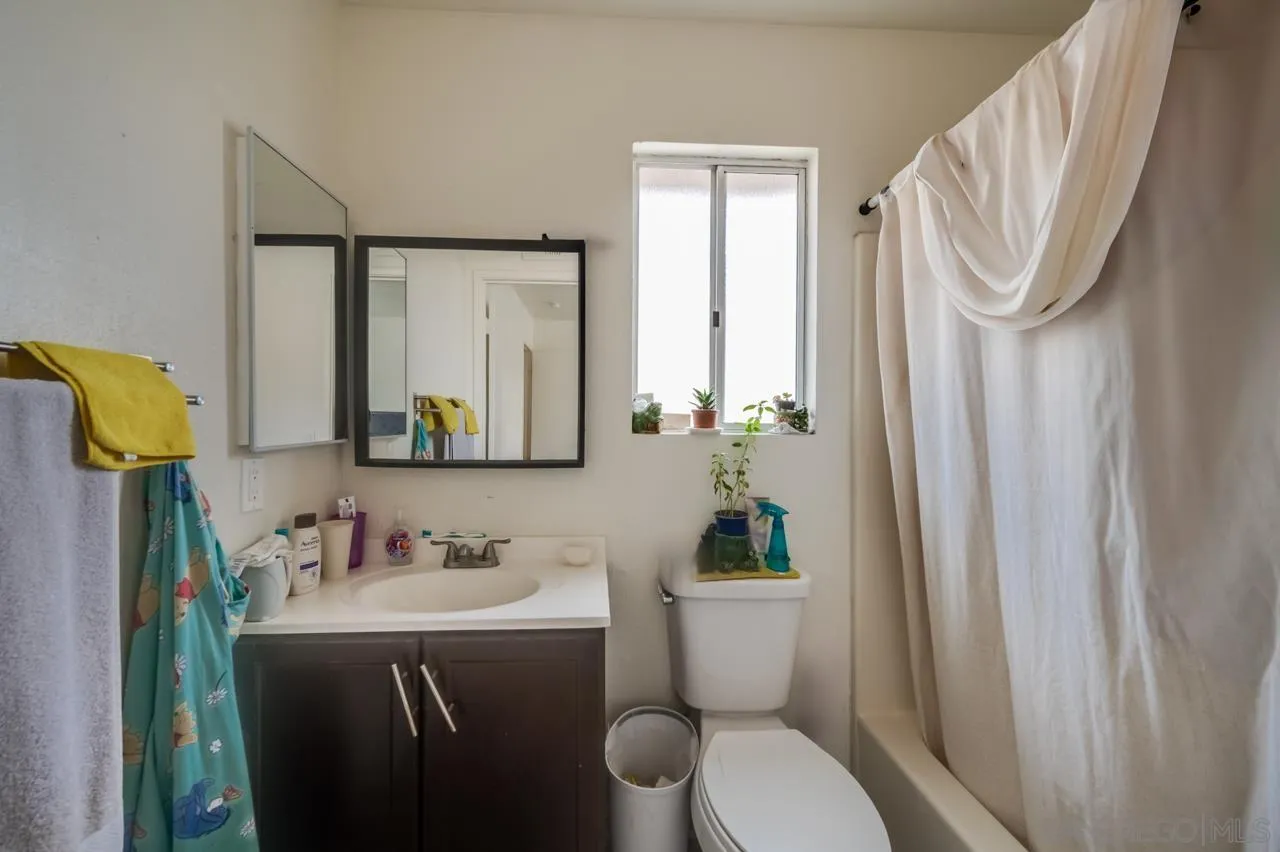 8713-15 Central Way Spring Valley, CA 91977 - Photo 27 of 39 Gallery Image 27