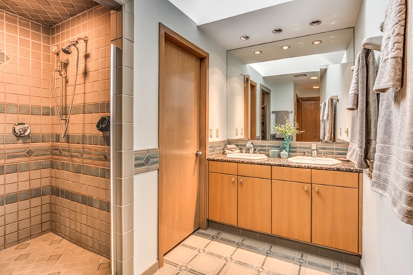 65 Oxbow Road Lincoln, MA 01773 - Photo 11 of 19