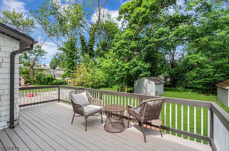 529 Wheatsheaf Road Roselle, NJ 07203 - Photo 25 of 46
