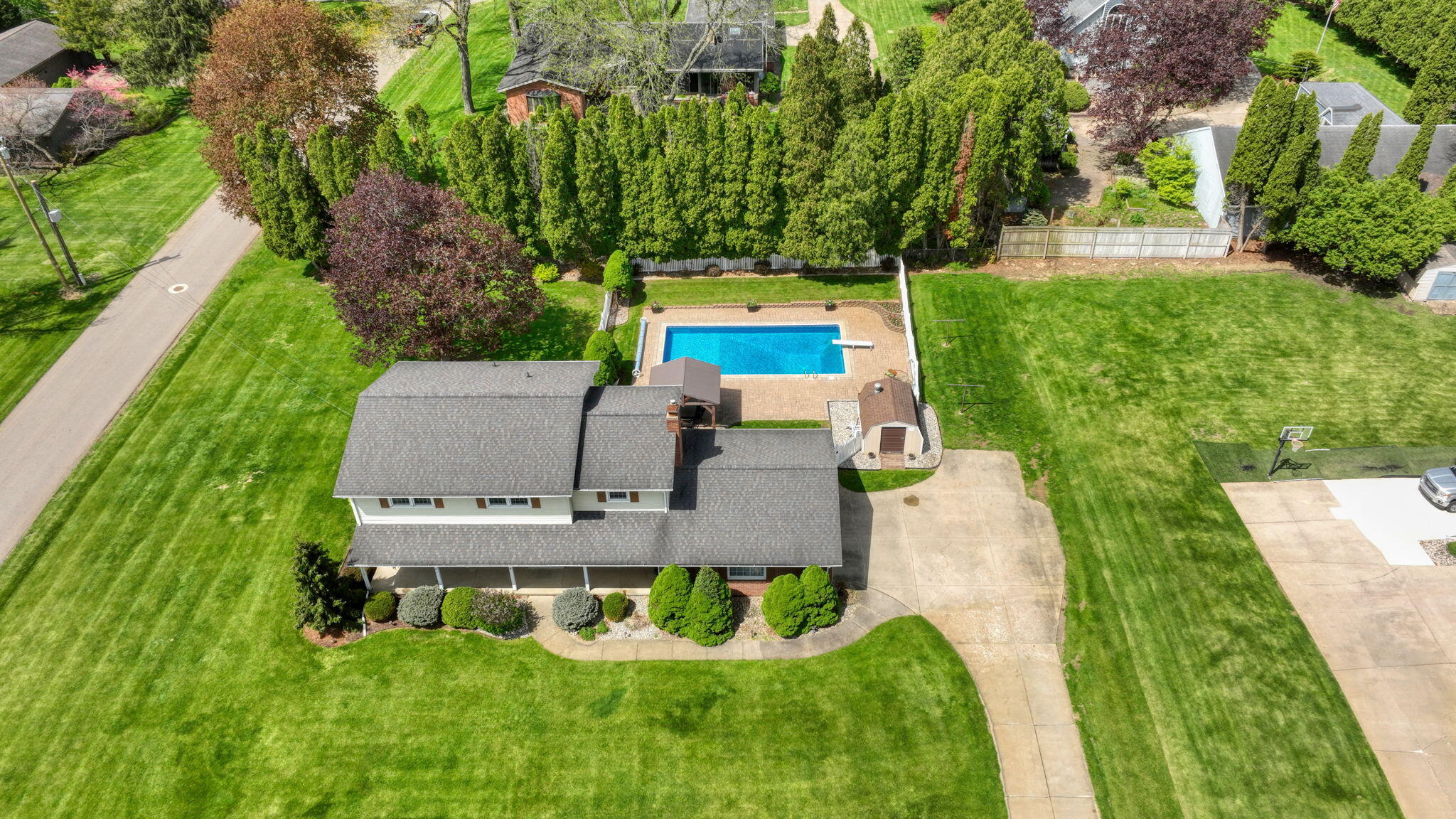 3818 Midberry Road Jackson, MI 49203 - Photo 2 of 63 2