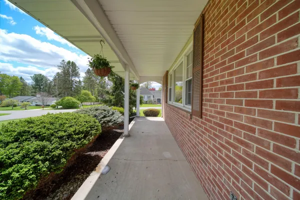 $418,000 | 3818 Midberry Road, Jackson, MI 49203