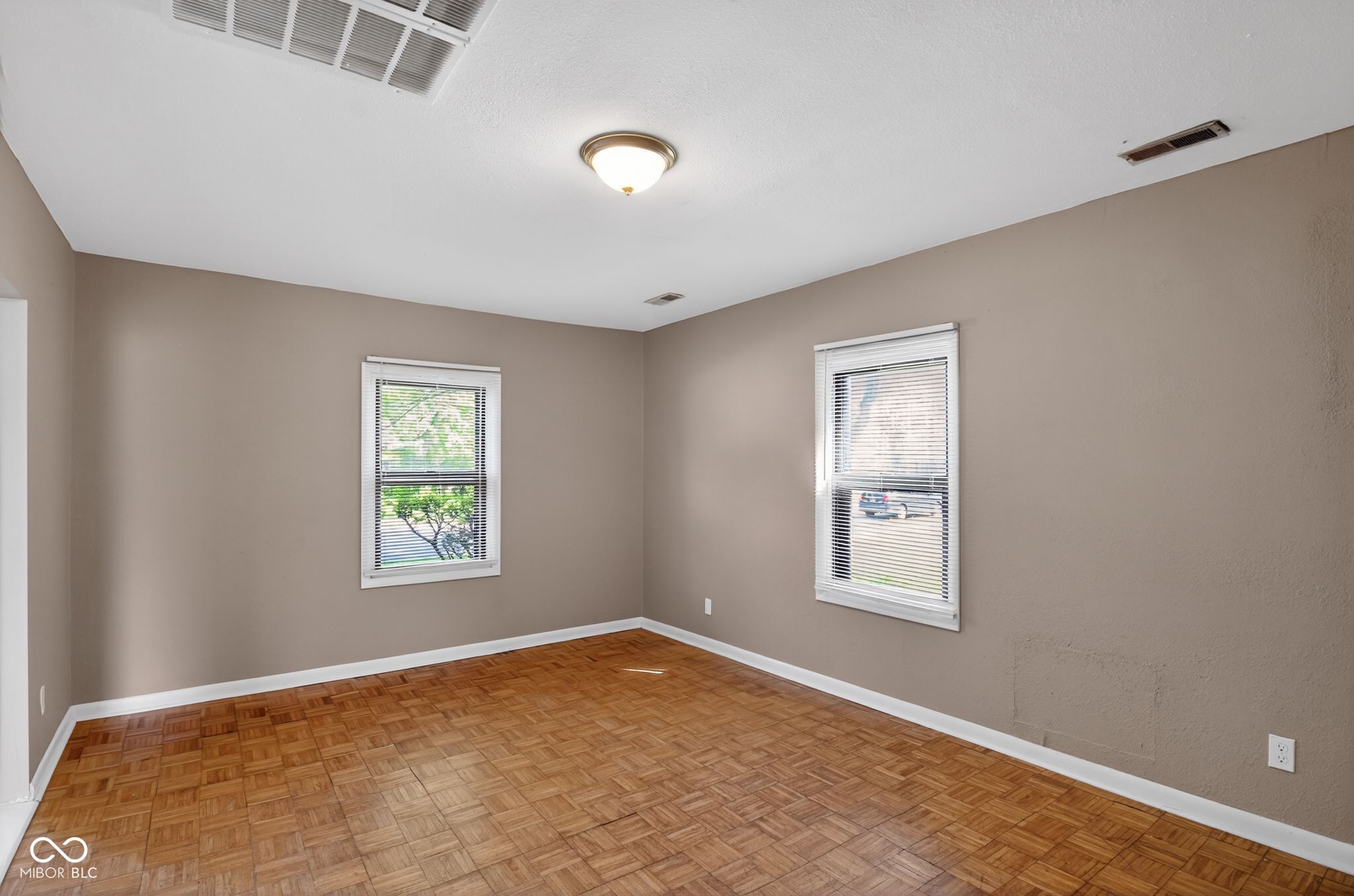 4328 North Kenmore Road Indianapolis, IN 46226 - Photo 14 of 34