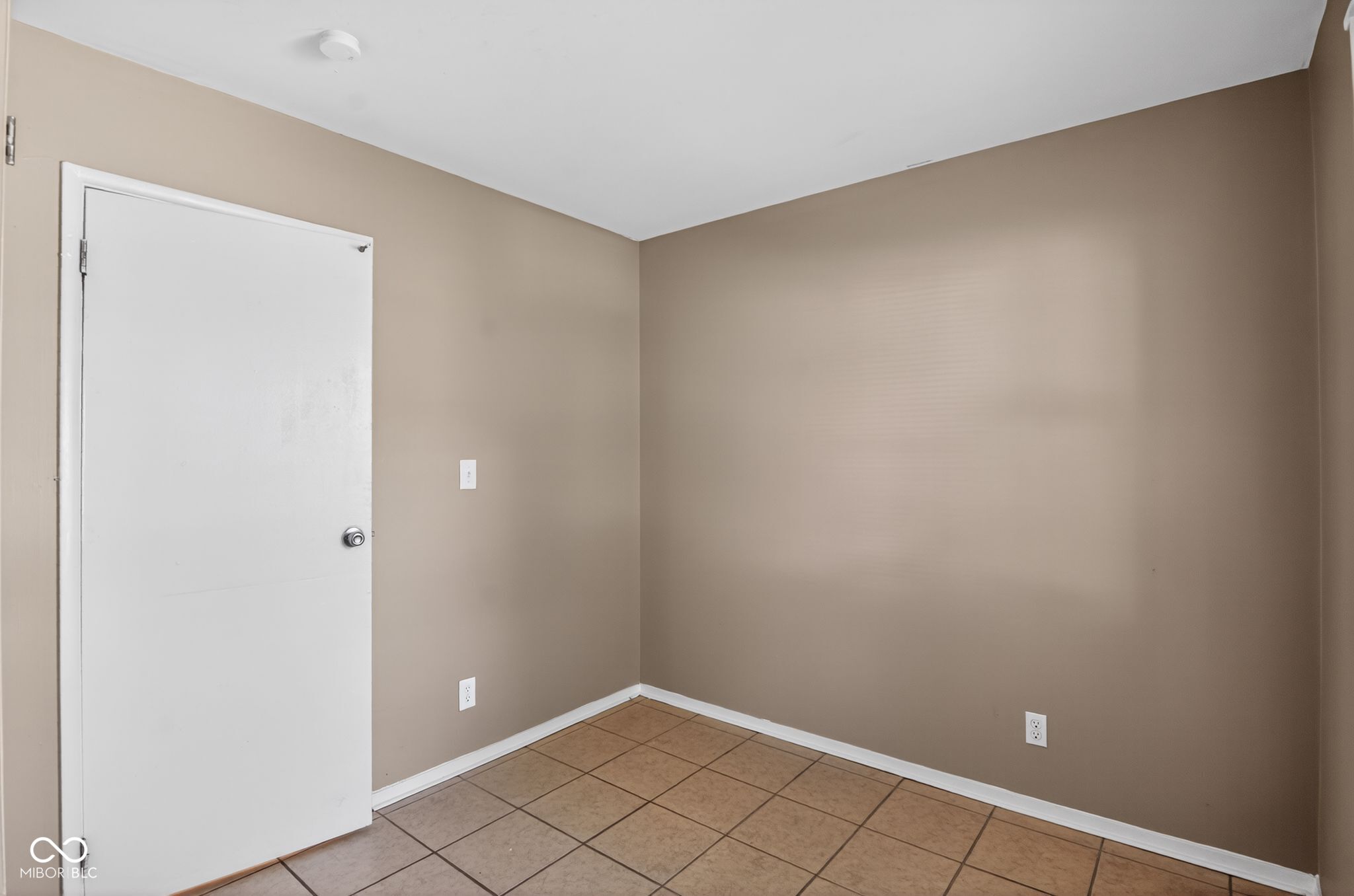 4328 North Kenmore Road Indianapolis, IN 46226 - Photo 19 of 34