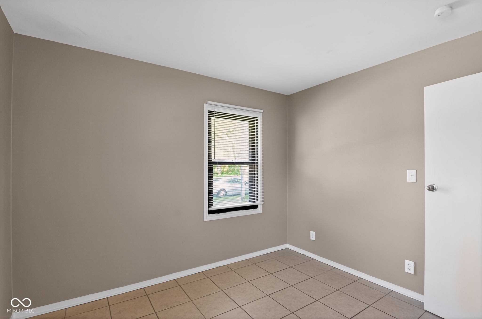 4328 North Kenmore Road Indianapolis, IN 46226 - Photo 21 of 34